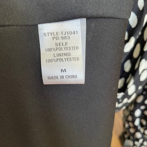 GiGiO Black & White Polka Dot Dress with Batwing Sleeves, Size M, NWOT - Picture 10 of 10